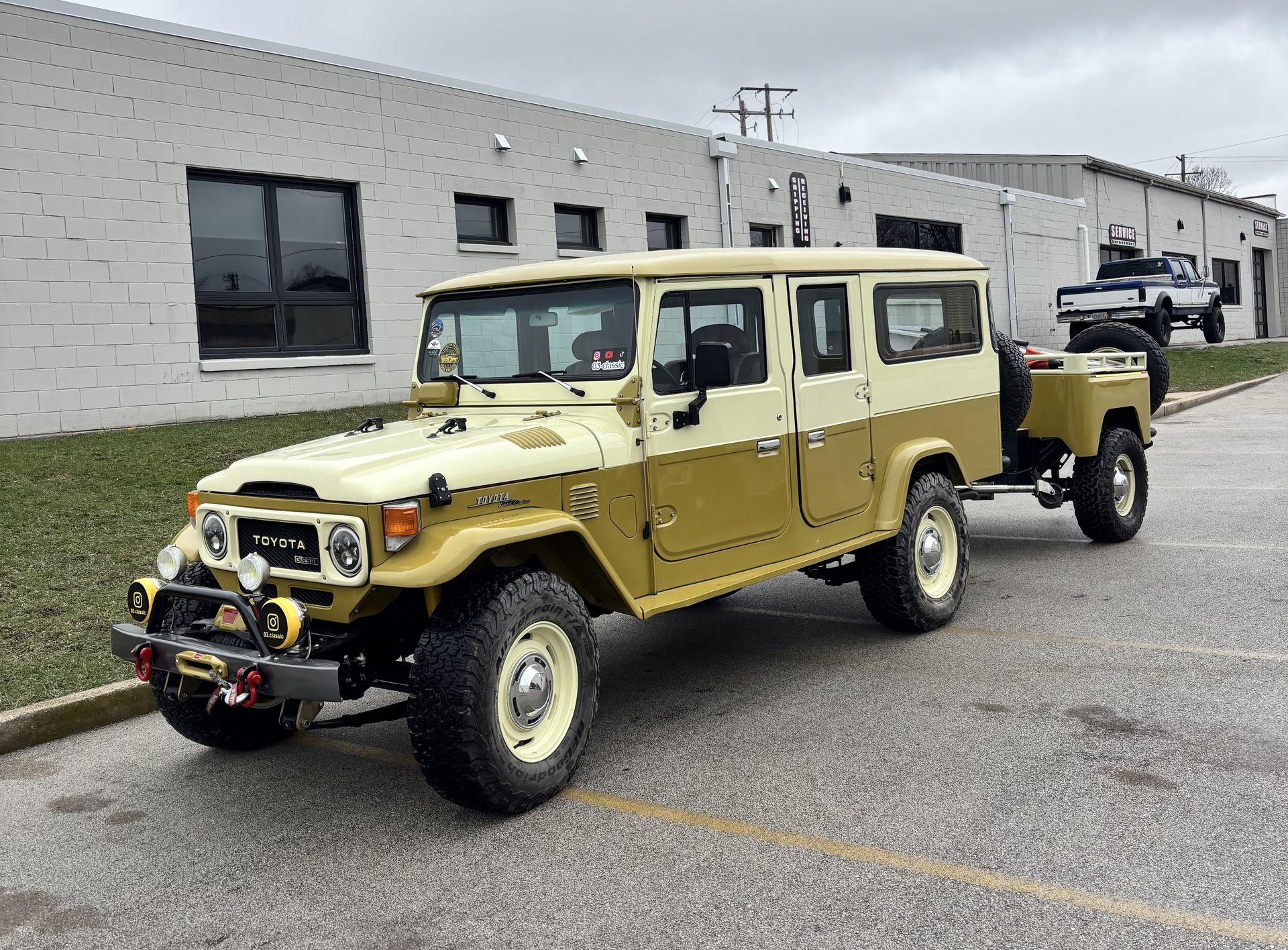 Toyota Land Cruiser with Trailer