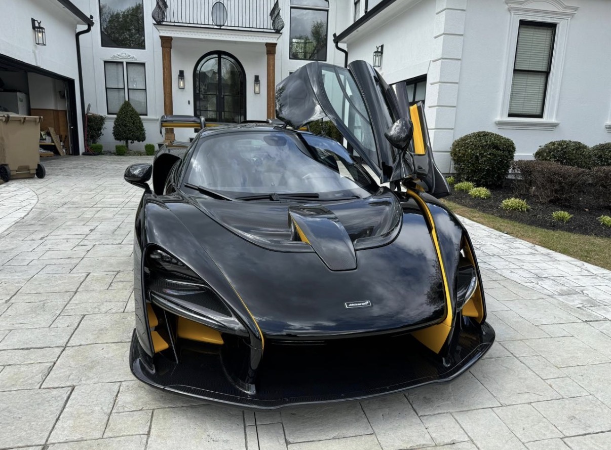 McLaren Senna