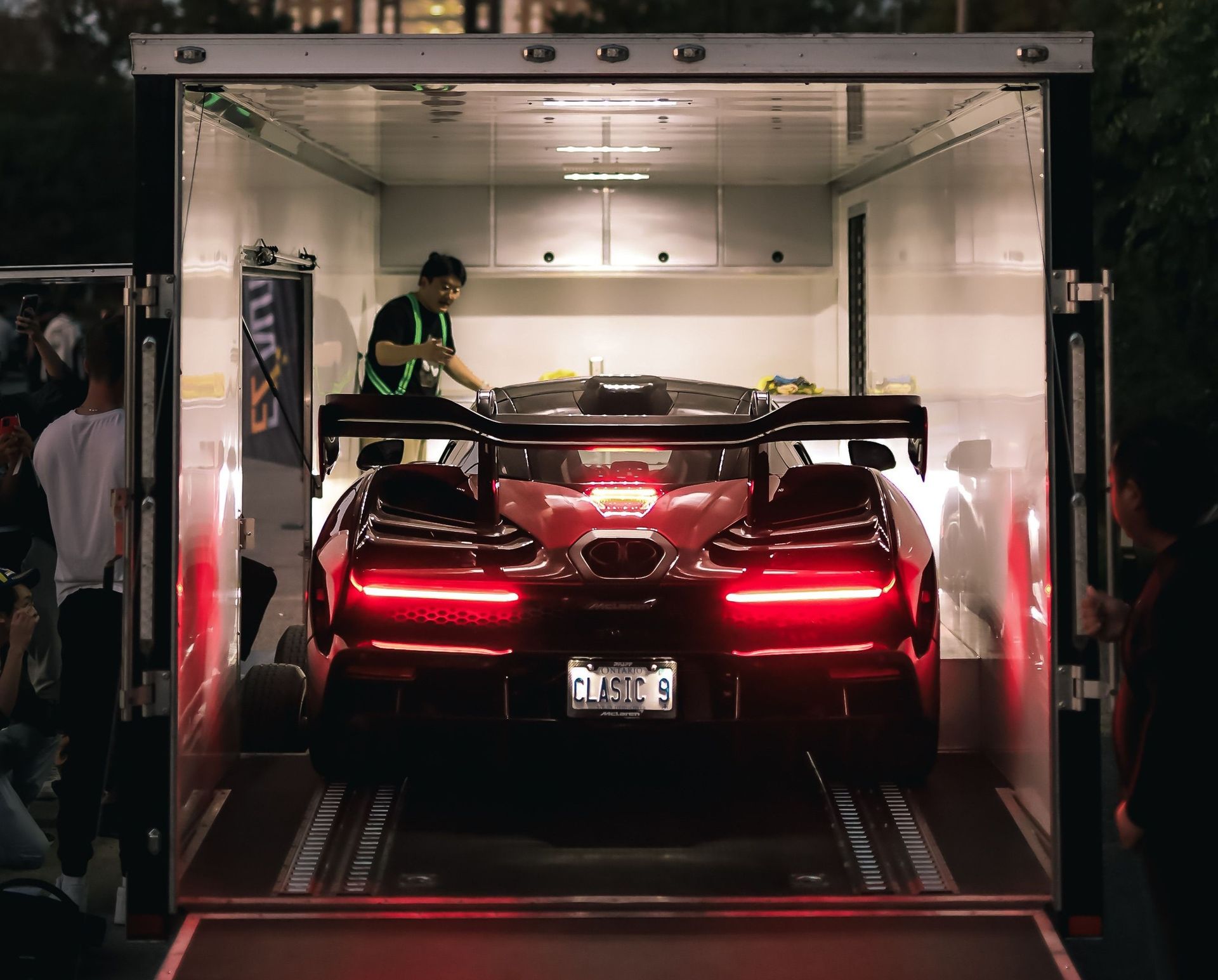 McLaren Single Car Enclosed